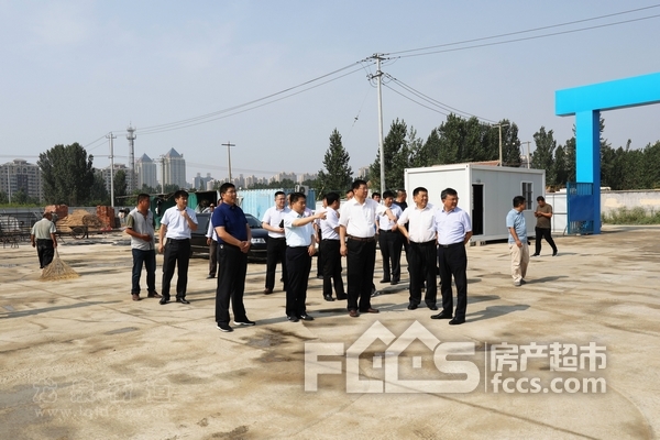 滕州市副市长刘新到龙泉街道调研荆泉路建设和土地储备工作