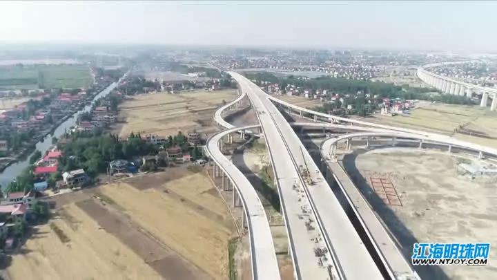 锡通过江通道公路接线工程是江苏省高速公路网和沪通长江大桥的重要
