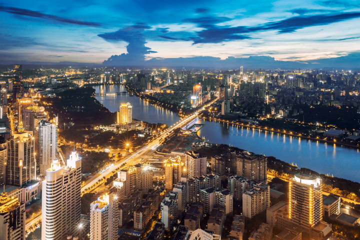 未来在朝阳广场或可"空中漫步 南宁房产超市