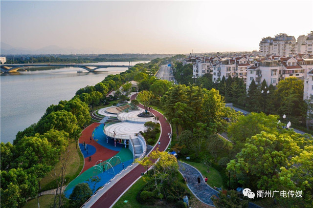 风景独好,信安湖畔十里江滨景观带见